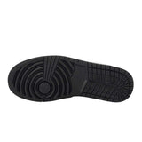 skateboard sneakers - bottom view