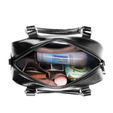purse inside view showing pockets